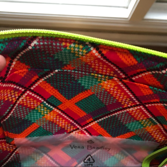 Vera Bradley Beach Wristlet - Picture 5 of 7